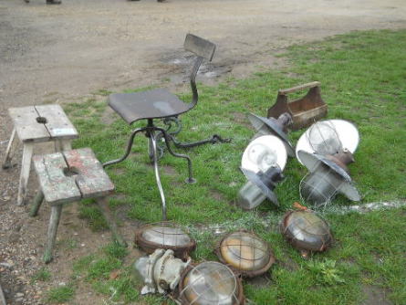 �C�M���X�E�t�����X���t���I�s�E�j���[�A�[�N�̃A���e�B�[�N�t�F�A�ɂ�